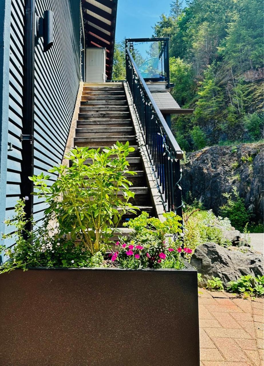 Artisan Suites On Bowen Snug Cove Экстерьер фото