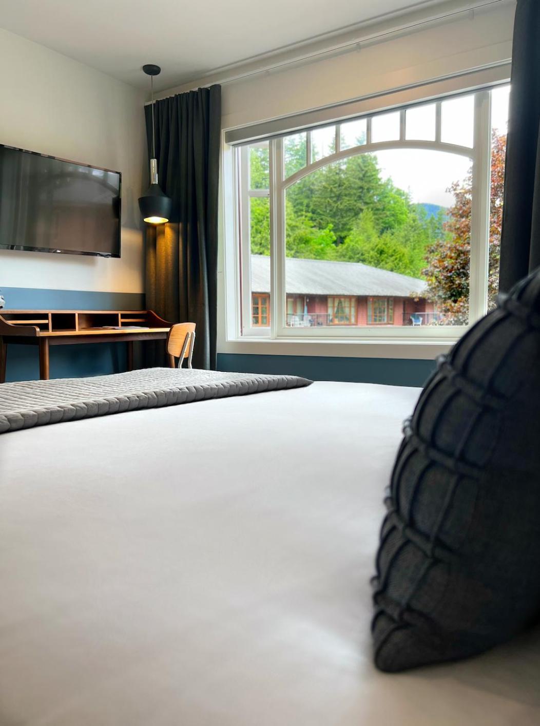 Artisan Suites On Bowen Snug Cove Экстерьер фото